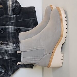 Ruiee Gray Vegan Suede Padded Insole Chelsea Side Zip Ankle Boots Lug Sole